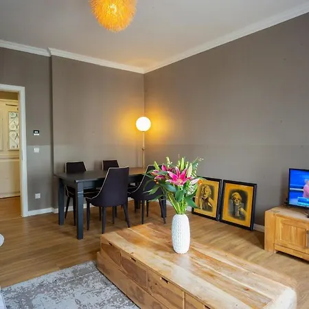 Apartment Lm 3 Raum Familien Mit Balkon Leipzig