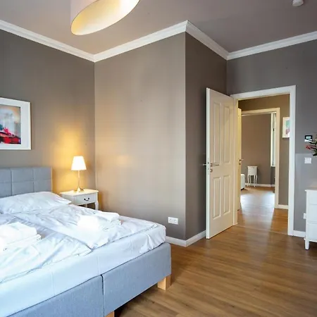 Lm 3 Raum Familien Mit Balkon * Leipzig